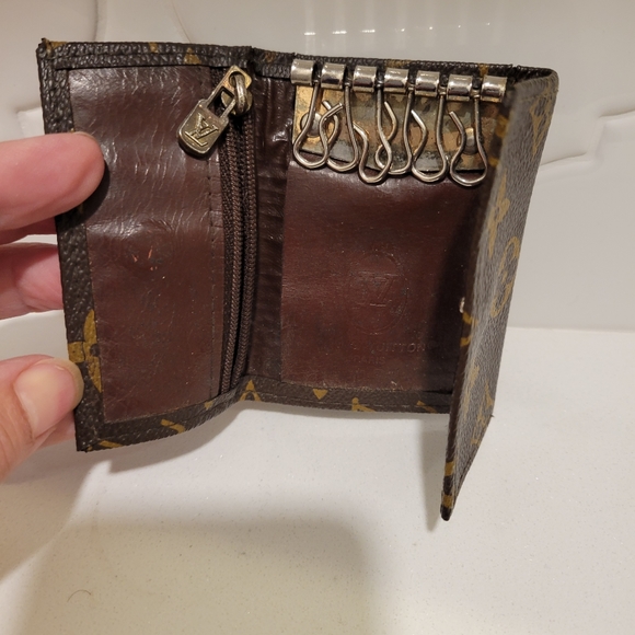 Vintage Louis Vuitton Key Case - Picture 6 of 8